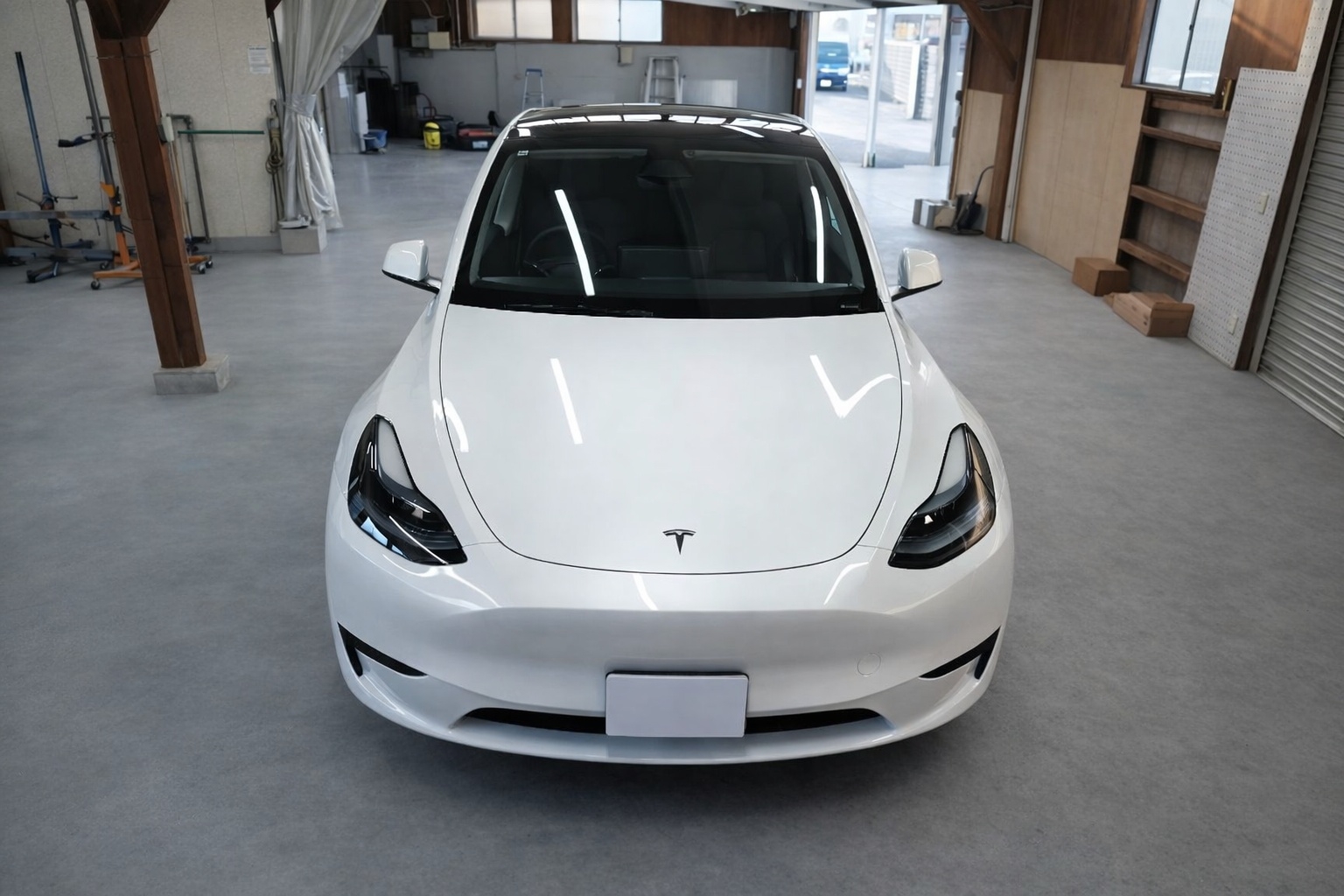 Model Y RWD フロント